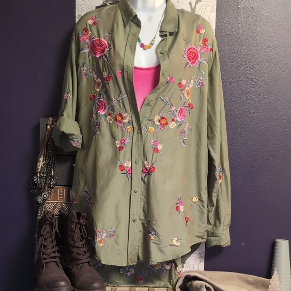 Zara Rainbow Floral Embroidered Button Down Shirt - Picture 3 of 11